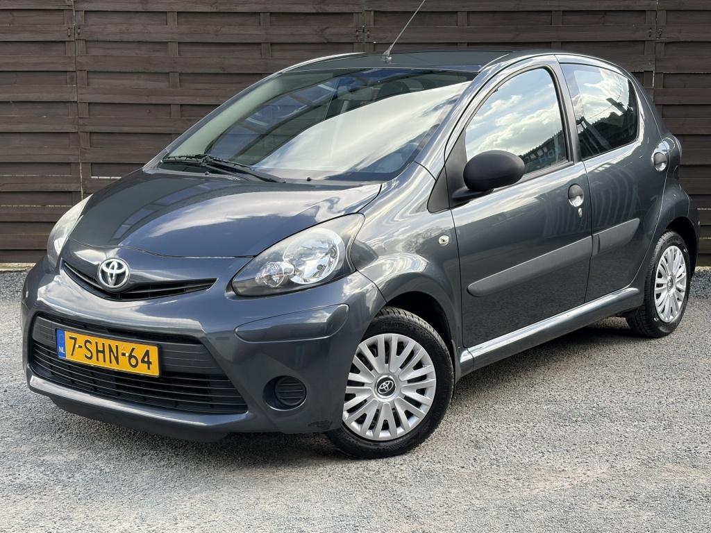 Toyota Aygo 1.0 VVT-i Now / Airco / Trekhaak / NAP, Voorwielaandrijving, Euro 5, Elektrische ramen, Gebruikt