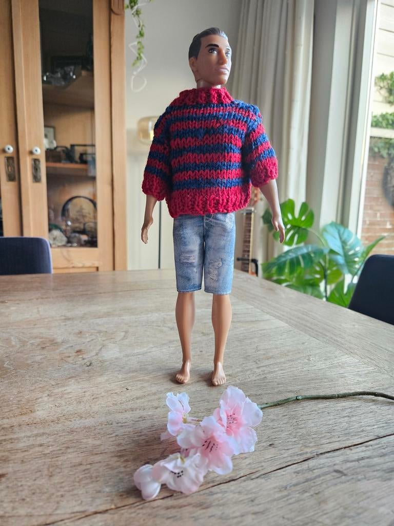 Ken van Barbie, Mattel 2017 Zomerse outfit, zeer goede staat, Ophalen of Verzenden, Zo goed als nieuw, Barbie