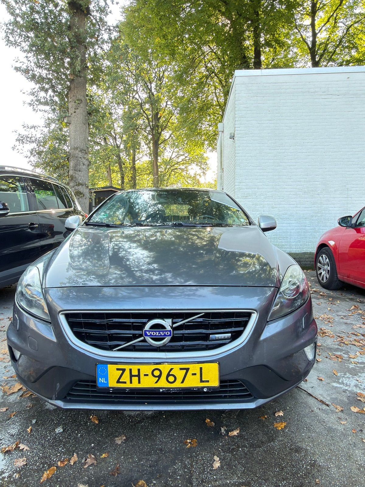 Volvo V40 1.6 D2 R-design Powershift 2014 Grijs, Auto's, Zwart, 4 cilinders, 700 kg, Leder en Stof