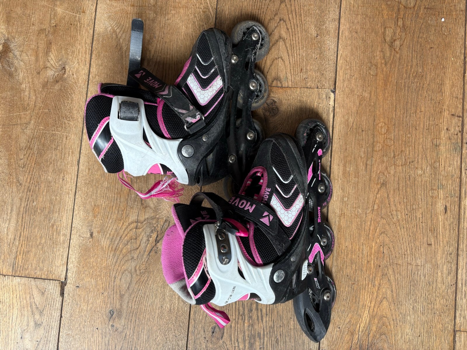 Meisjes skates maat 34-38, Kinderen en Baby's, Speelgoed | Buiten | Rolschaatsen, Ophalen of Verzenden, Verstelbaar, Gebruikt