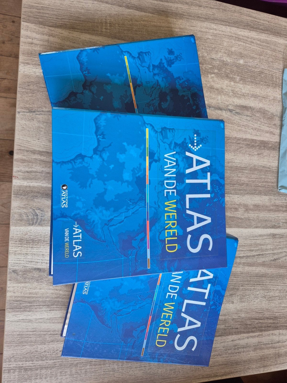 Atlas van de wereld, Boeken, Encyclopedieën, Zo goed als nieuw, Ophalen of Verzenden