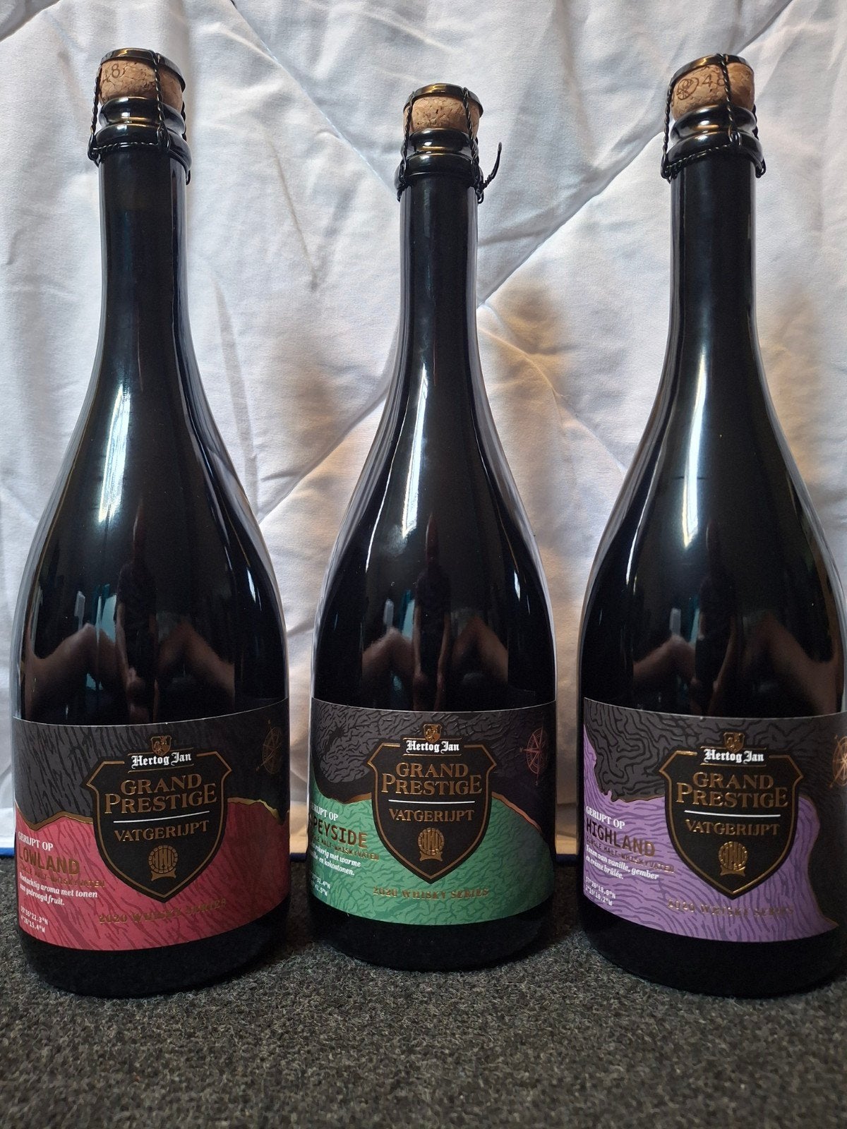 Hertog Jan Grand Prestige Vatgerijpt 2020 Whisky Editie

-Lo, Ophalen of Verzenden, Nieuw, Flesje(s), Overige merken