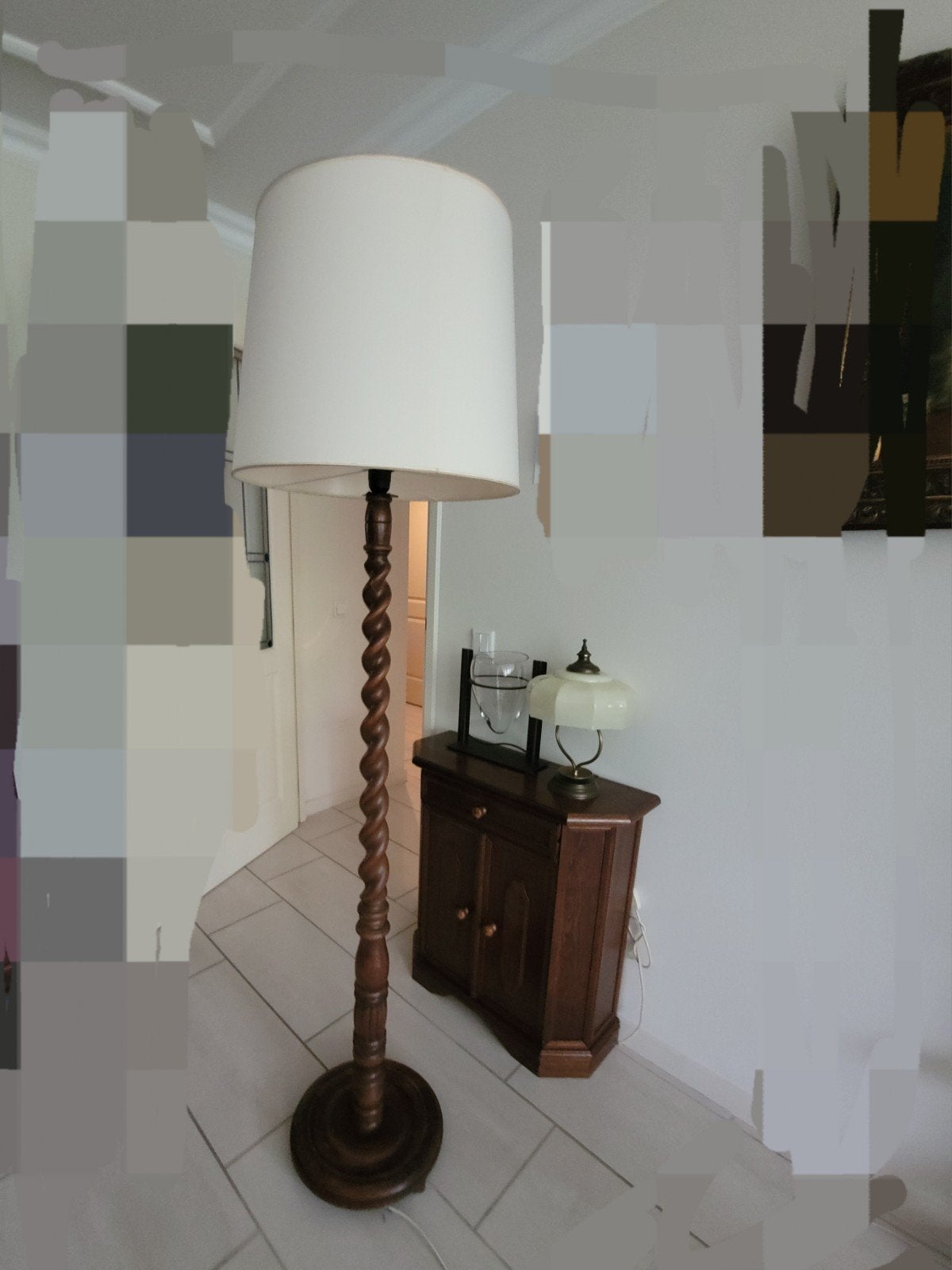 Vintage houten vloerlamp met gedraaide poot, Ophalen, Gebruikt, E27 (groot), Klassiek, Vintage