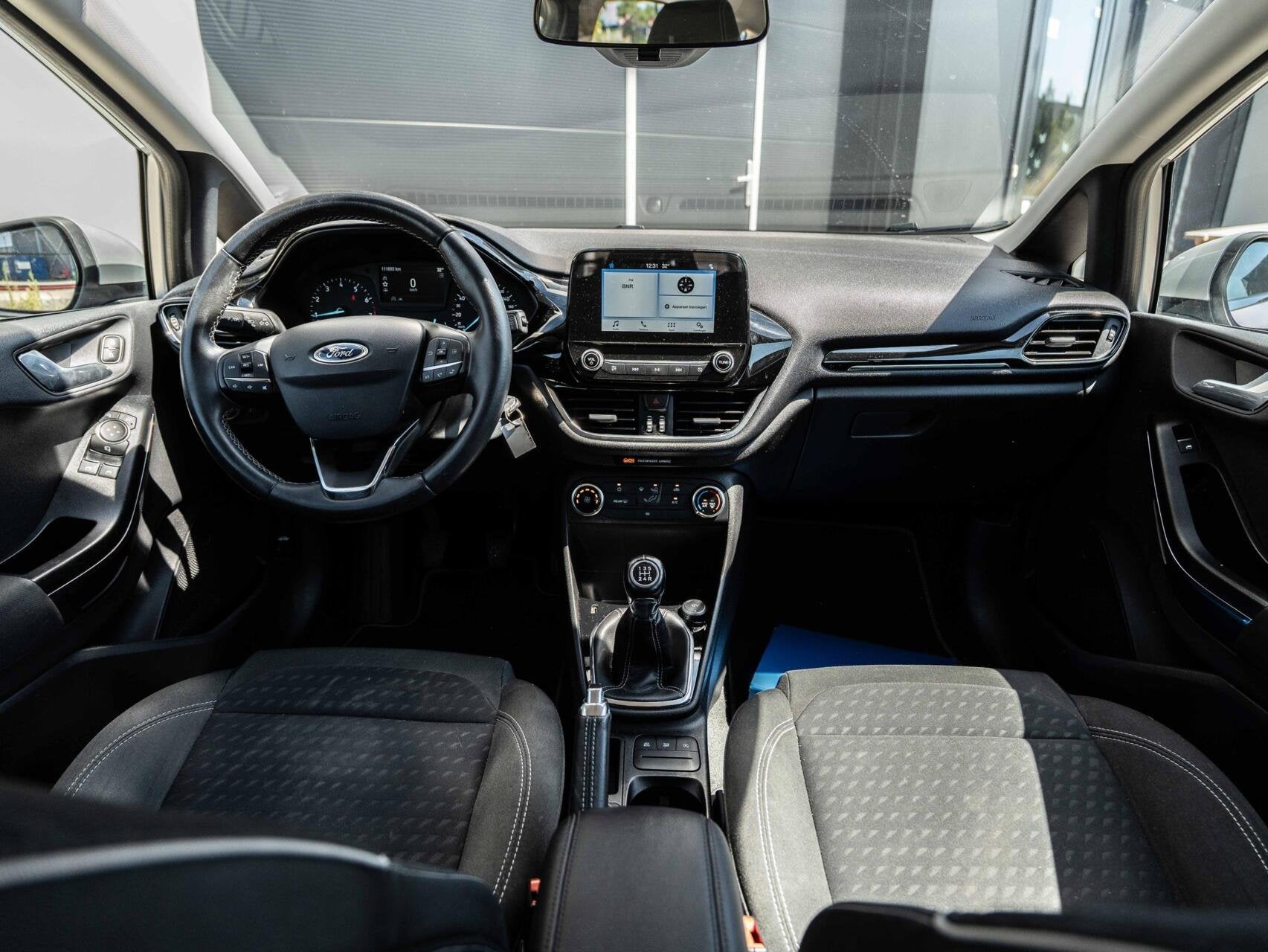 Ford Fiesta 1.1 Trend Cruise|Navi|Radio|Sensor|Lane assist!, Auto's, Voorwielaandrijving, Dealer onderhouden, Bedrijf, Zilver of Grijs
