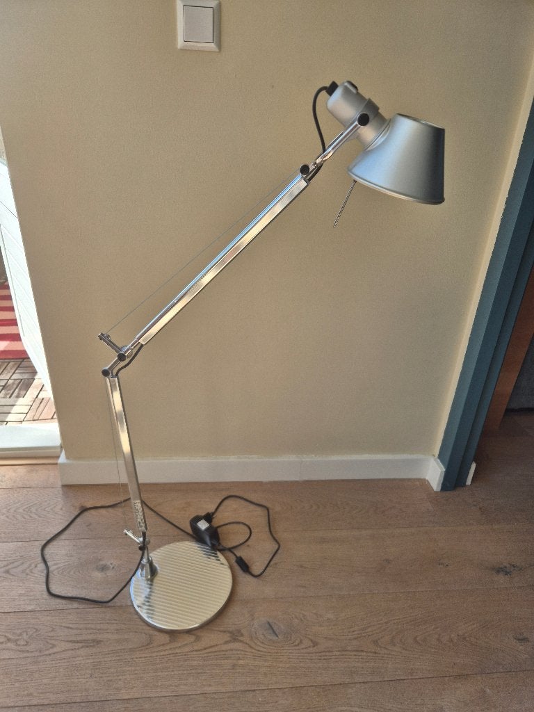 Artemide Tolomeo LED bureaulamp, Huis en Inrichting, Ophalen, Bureaulamp, LED verlichting, Zo goed als nieuw