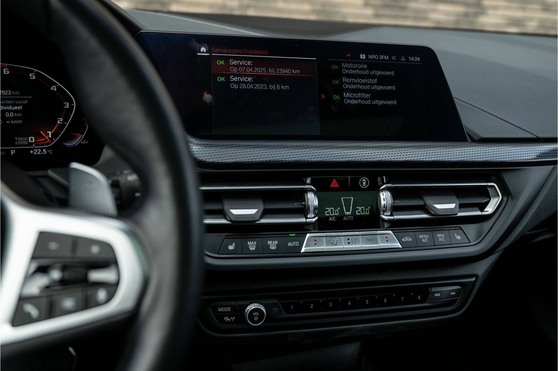 Foto 27 van BMW 1-serie M135i xDrive | Live Cockpit | Panorama | Leder |