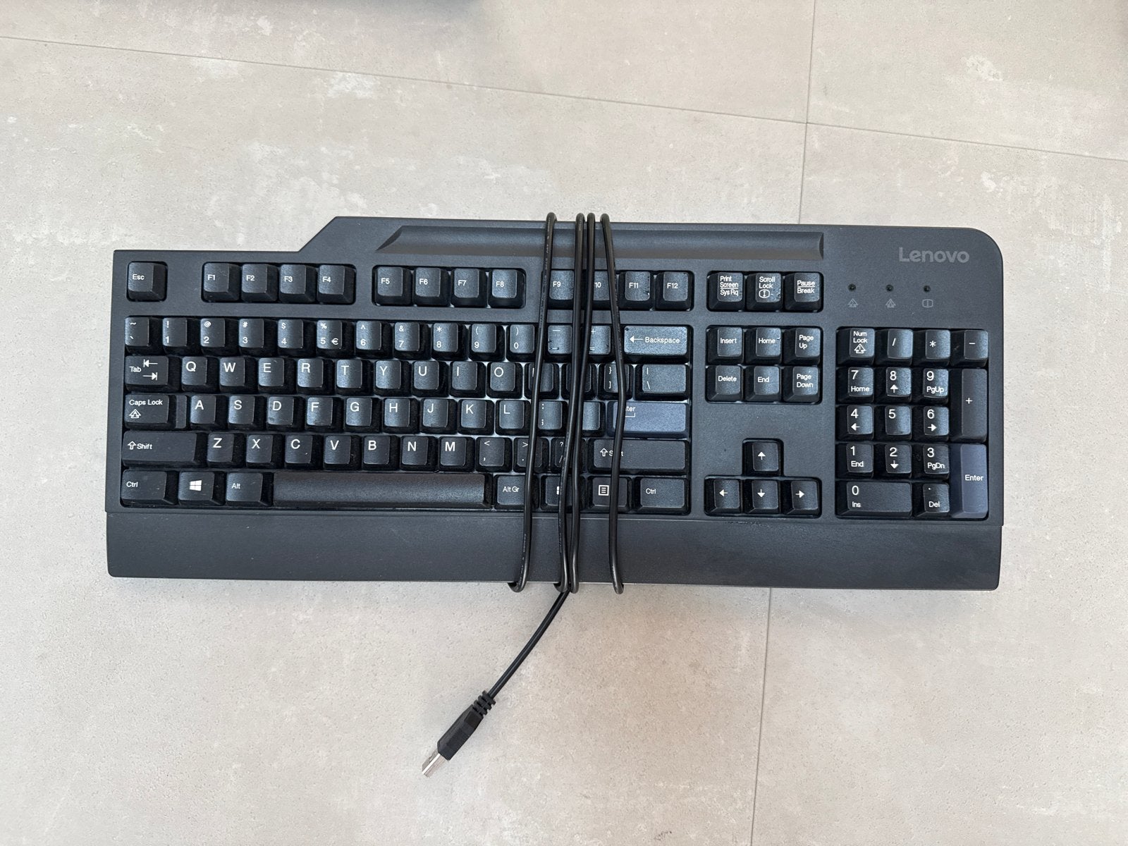 Lenovo Bedraad Toetsenbord - Qwerty Indeling, Computers en Software, Toetsenborden, Ophalen, Gebruikt, Multimediatoetsen, Qwerty