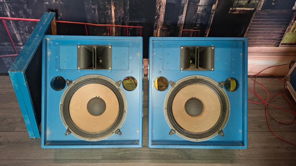 Stage accompany 4637 JBL 4604B monitor speakers, Gebruikt, 120 watt of meer, Front, Rear of Stereo speakers, Ophalen