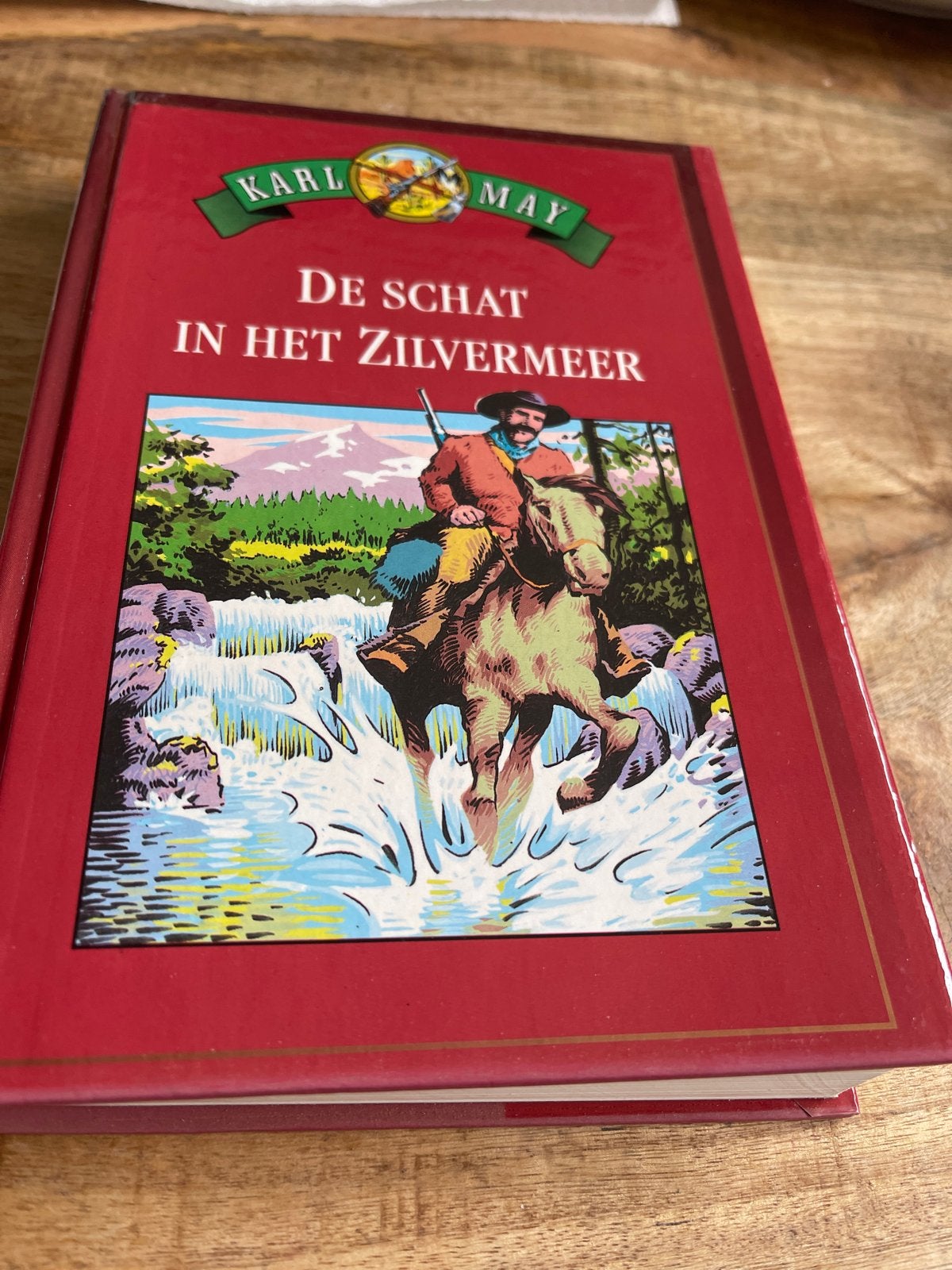 Karl May Boeken: De Schat in het Zilvermeer & De Bevrijding, Ophalen of Verzenden, Zo goed als nieuw