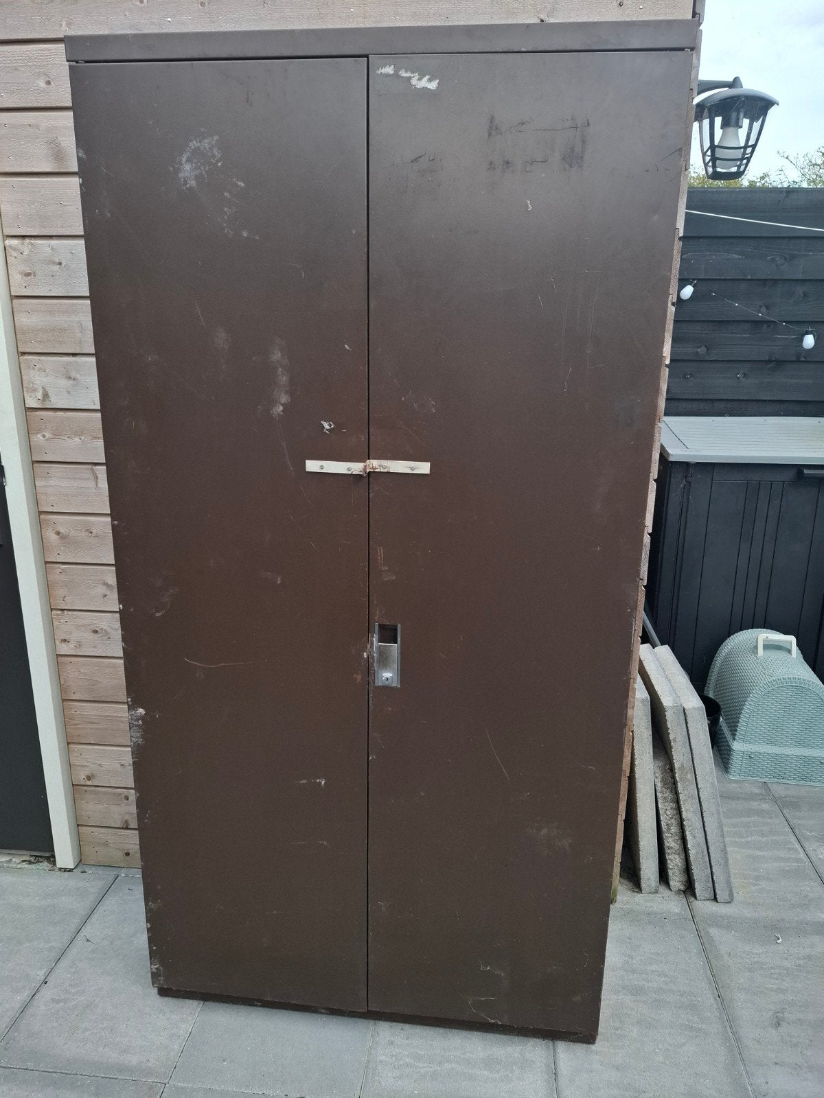 Metalen kast met 3 legplanken - Ideaal voor schuur/loods, Huis en Inrichting, Ophalen, Gebruikt
