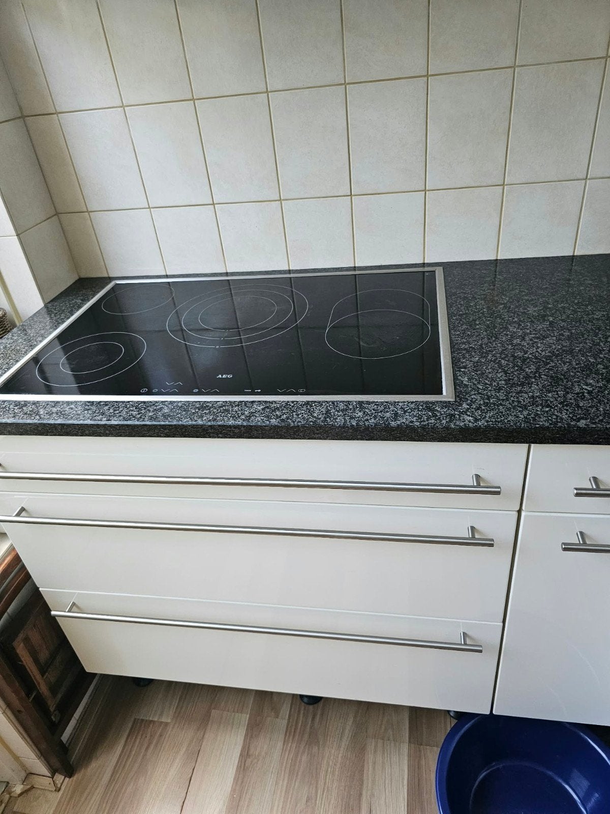 Keukenblok met kookplaat en lades, Huis en Inrichting, Ophalen, 100 tot 150 cm, Wit, Zo goed als nieuw