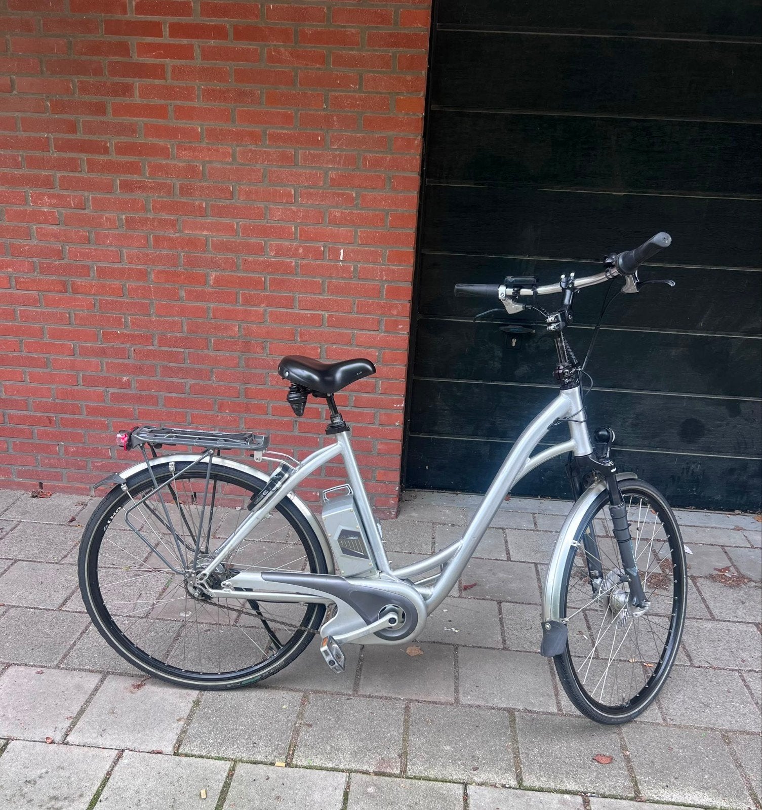 Gazelle flyer elektrische fiets actieradius 140 km accu 24ah, Fietsen en Brommers, Elektrische fietsen, Ophalen, Zo goed als nieuw