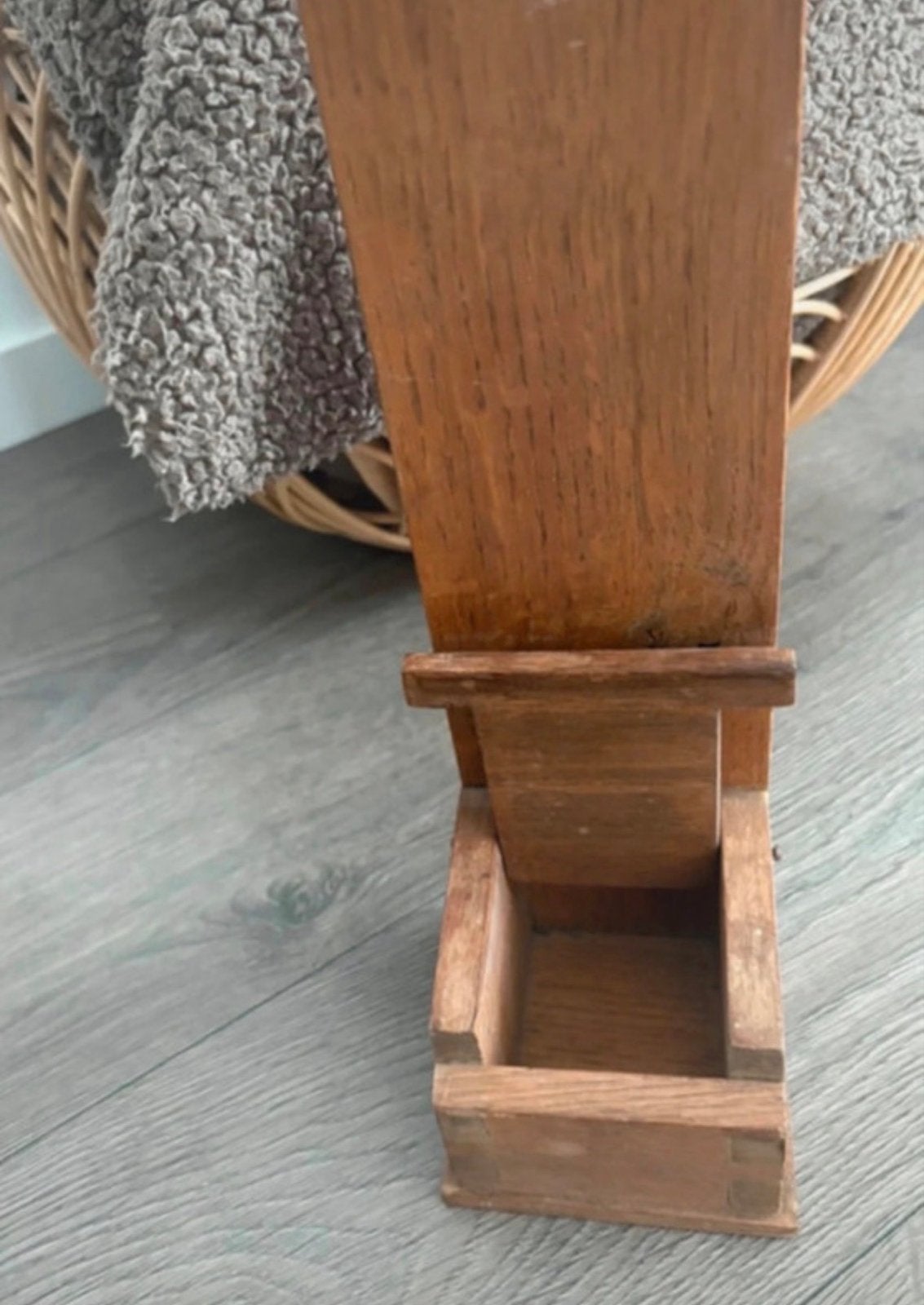 Vintage houten lucifershouder met hartjesuitsparing, Antiek en Kunst, Ophalen of Verzenden