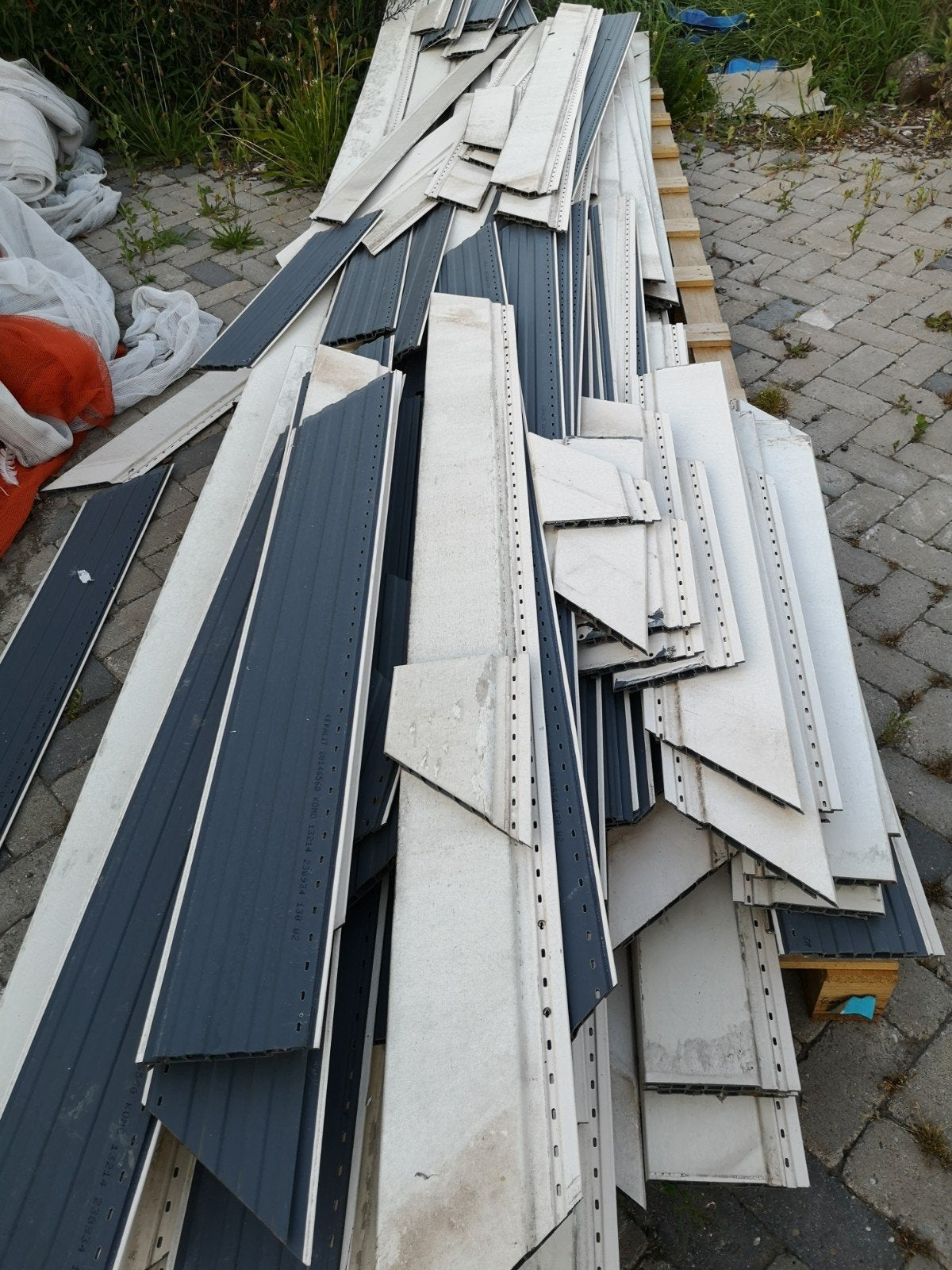 Keralit gevelbekleding wit, Ophalen, Gebruikt