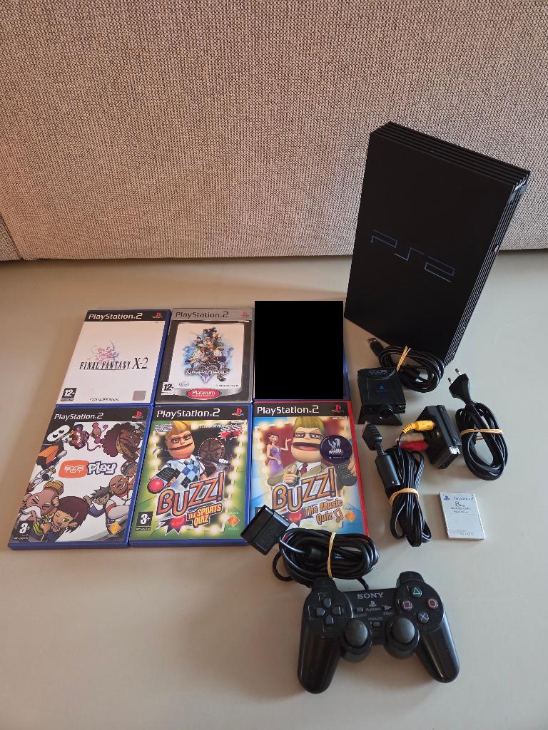 Playstation 2 + 5 games + controller/camera/memory card, Ophalen of Verzenden, Zo goed als nieuw, Met 1 controller, Met games
