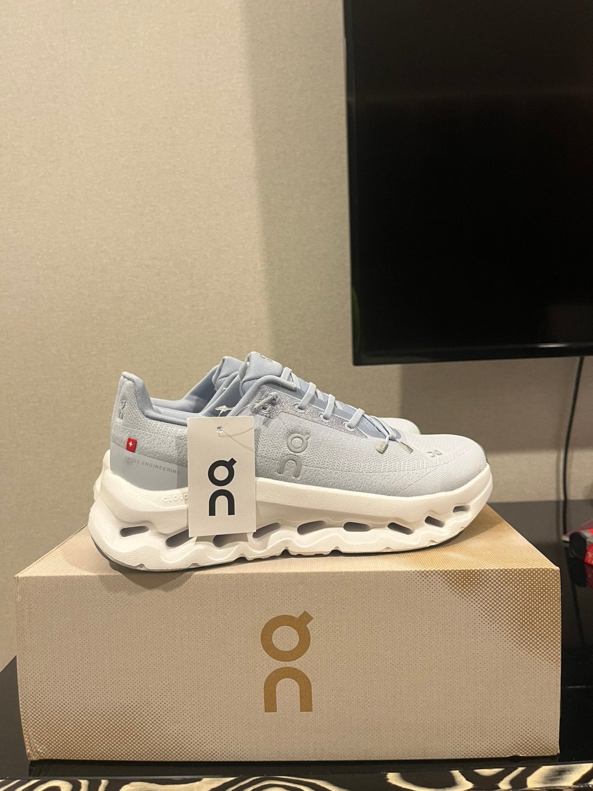 On cloud schoenen - maat 40, Ophalen of Verzenden, Zo goed als nieuw, Zwart