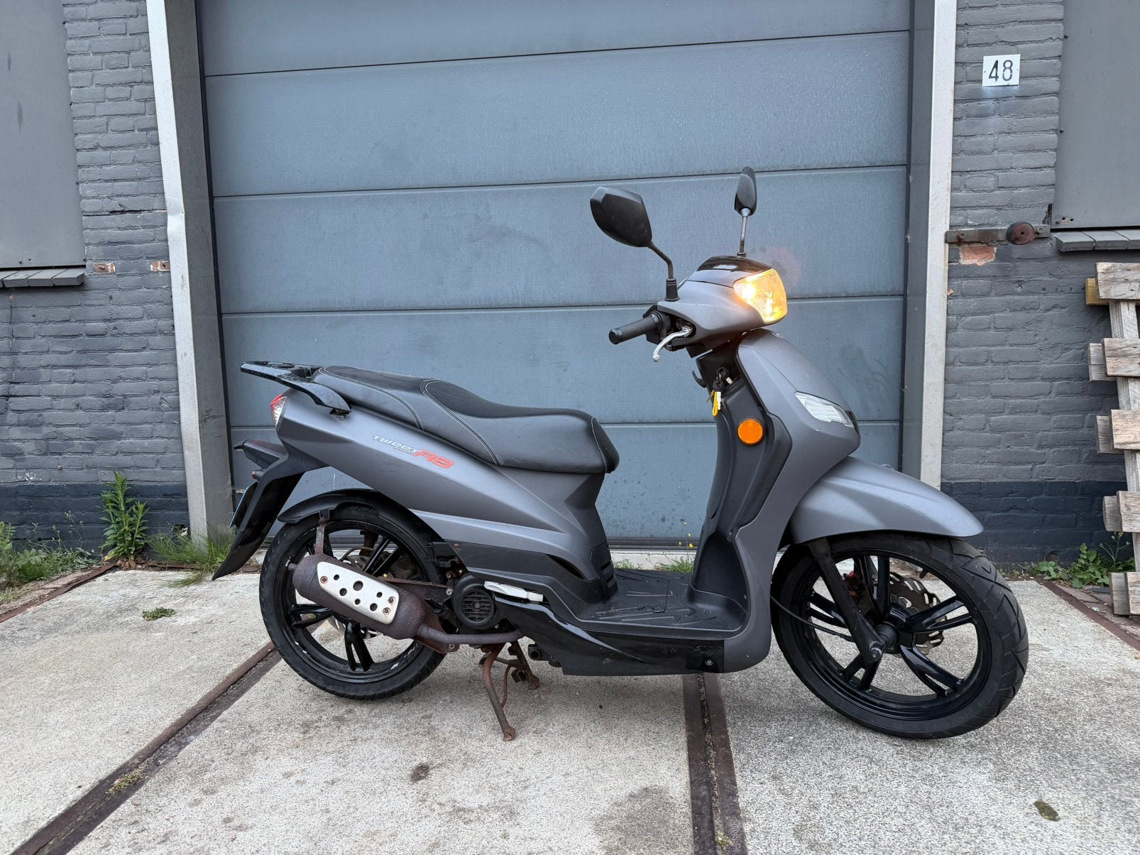 PEUGEOT TWEET RS 25KM 4TAKT 1 EIGENAAR BJ2016!!, Ophalen, Overige modellen, Zo goed als nieuw, Benzine