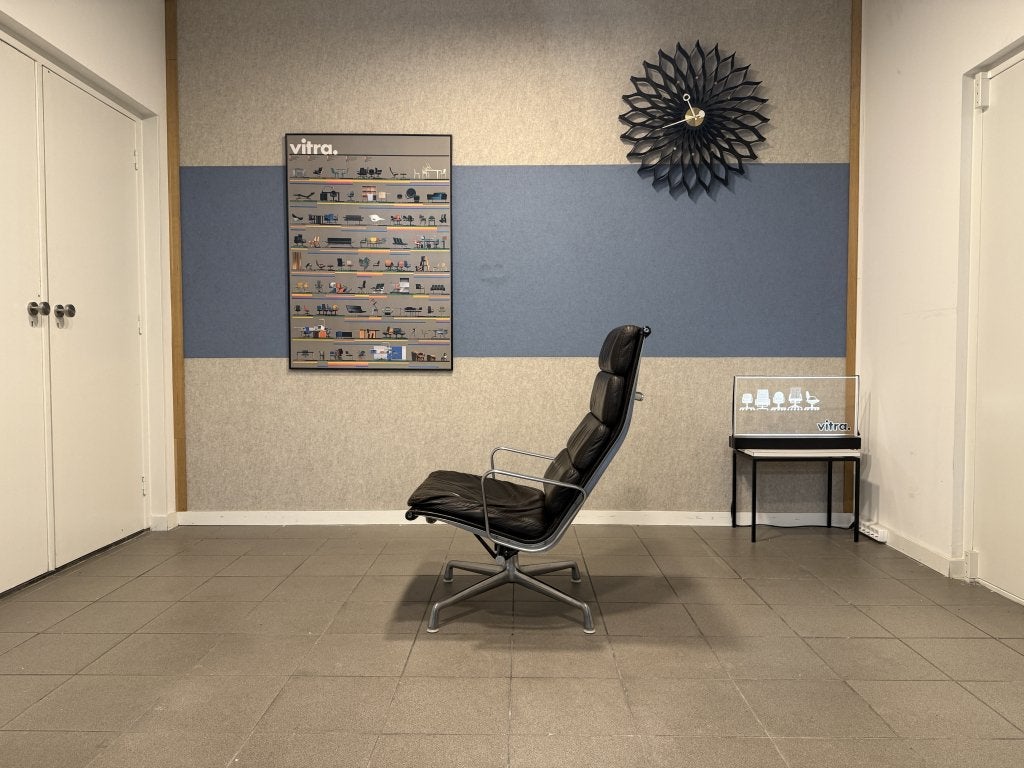 Herman Miller | Eames | EA 222 | Bruin -  Aluminium | 1x, Gebruikt, 100 tot 125 cm, Herman Miller, Ophalen of Verzenden