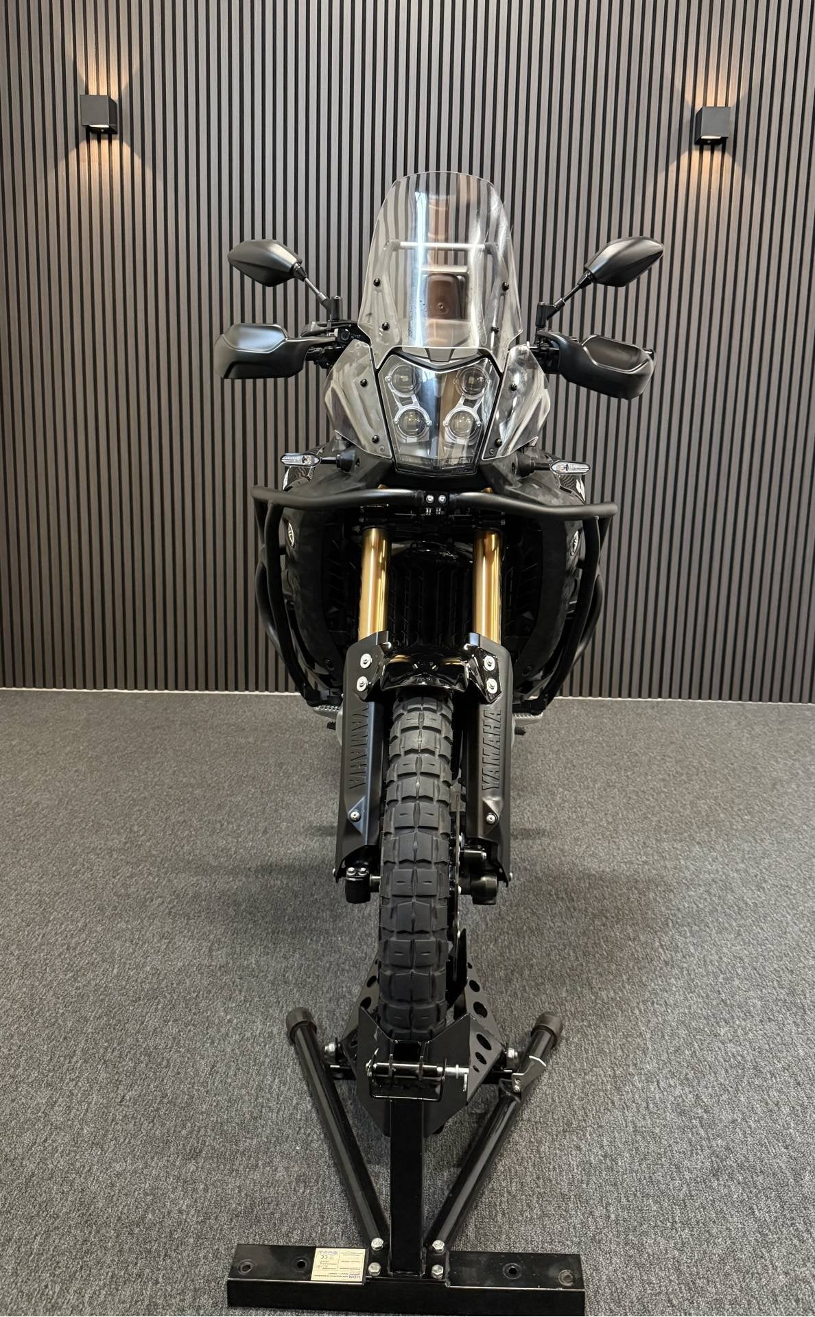 Foto 2 van Yamaha Ténéré 700 World Raid -BLACK-5611KM-TFT-2024