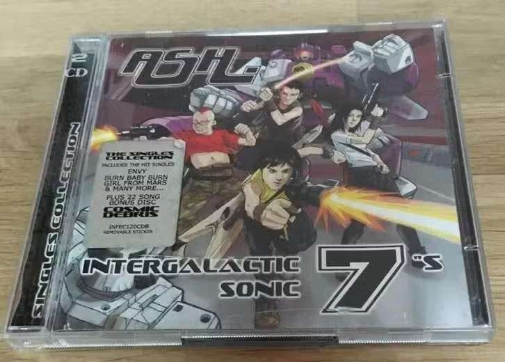 2 CD Ash – Intergalactic Sonic 7"s , INFEC120CDB Rock, Boxset, Ophalen of Verzenden, Zo goed als nieuw, Indie Rock
