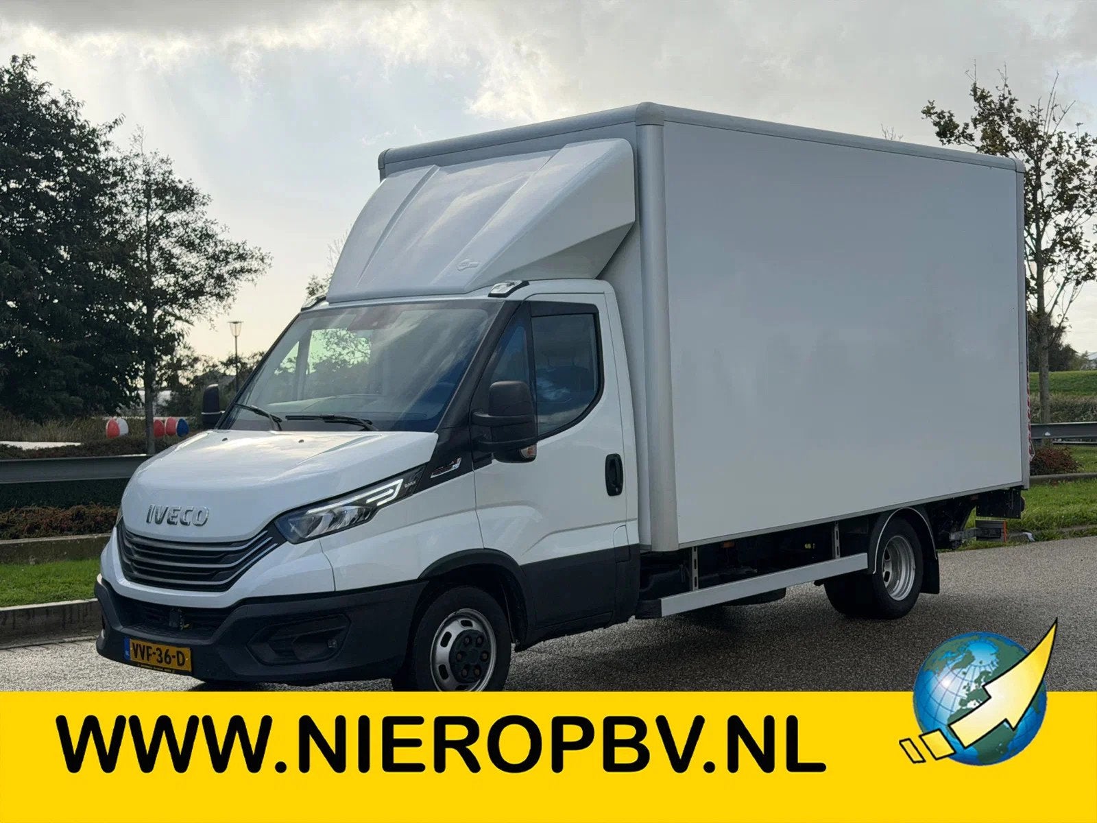 Iveco Daily 40C18 Bakwagen Laadklep Zijdeur Automaat Airco N, Achterwielaandrijving, Gebruikt, Euro 6, 4 cilinders
