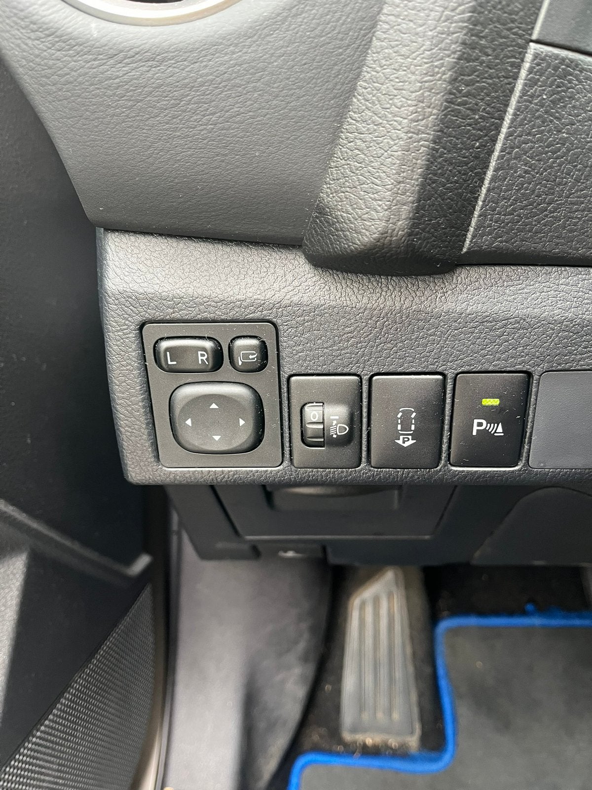 Toyota Auris 1.8 Hybrid Touring Sports CVT 2014 Bruin, Auto's, Dealer onderhouden, Zwart, Bruin, Leder en Stof
