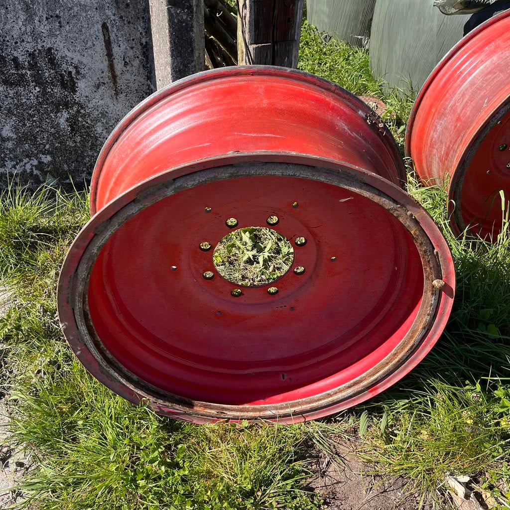 Velgen R34. Molcon ring fendt international grote zf steek, Zakelijke goederen, Agrarisch | Onderdelen | Banden, Velgen en Assen