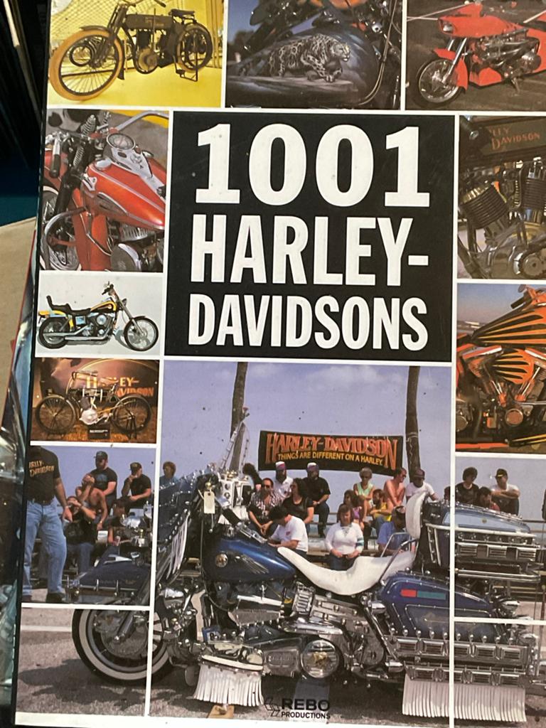 1001 Harley-Davidsons Boek - Motorfiets Geschiedenis, Boeken, Ophalen of Verzenden, Zo goed als nieuw