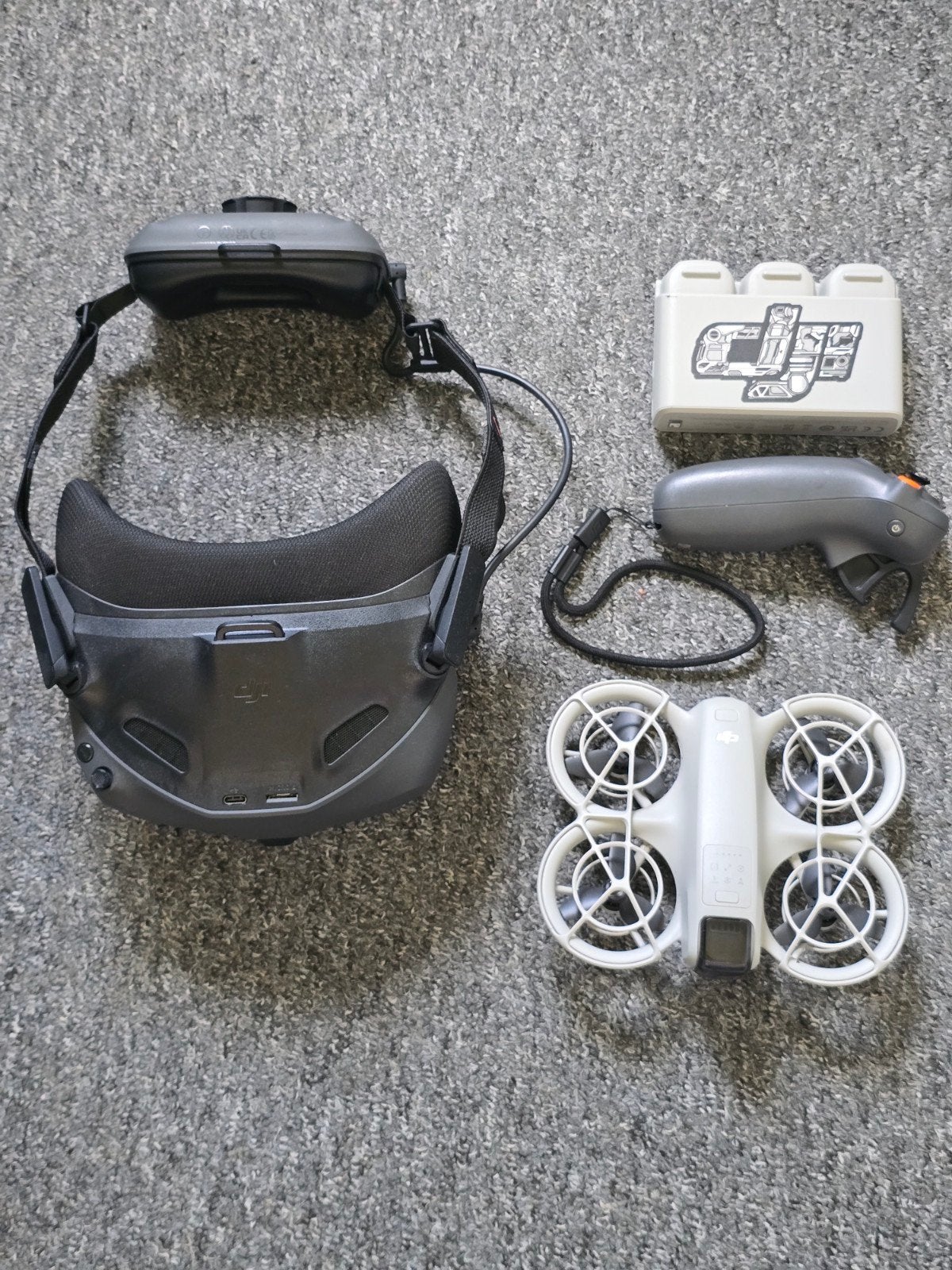 DJI Neo Motion Fly More Combo met Goggles N3 en 3 accu's, Cameradrone, Ophalen of Verzenden, First person view (FPV), Zo goed als nieuw