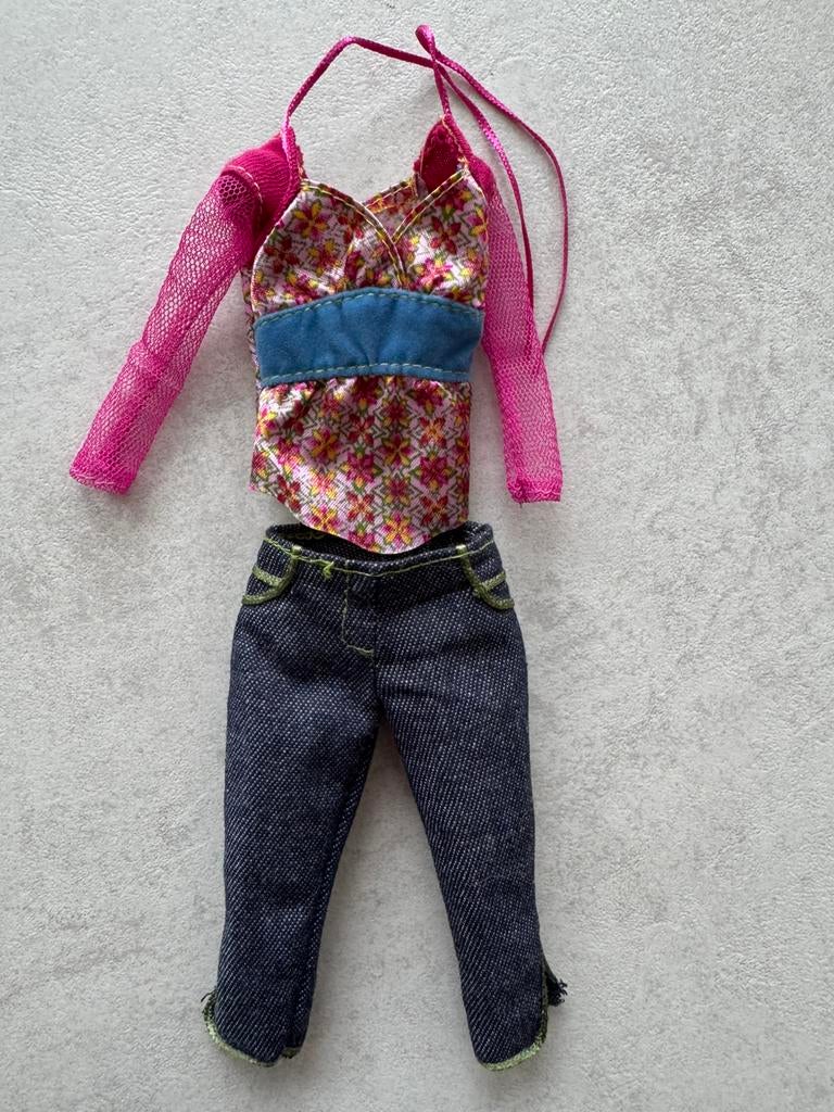 Barbie fashion fever setje, Verzamelen, Poppen, Ophalen of Verzenden, Gebruikt, Kleertjes