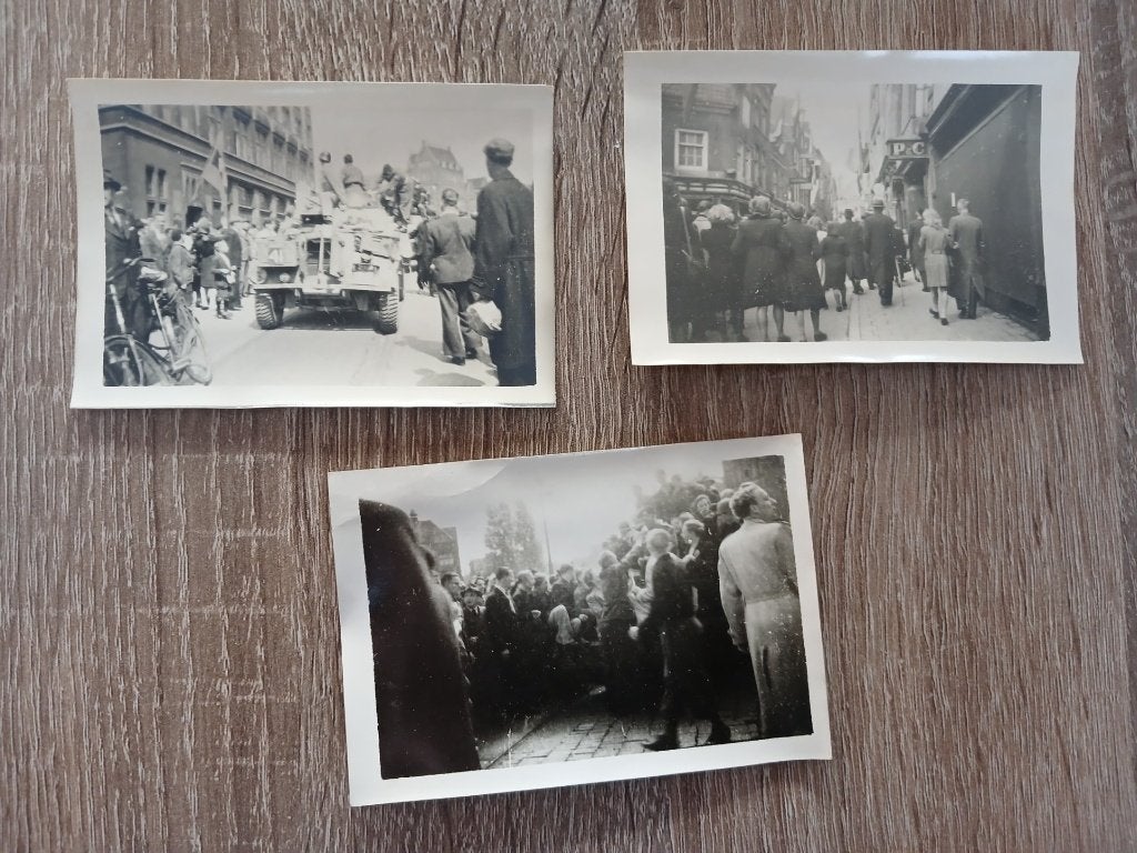 3 foto's bevrijding Amsterdam, Ophalen of Verzenden, Landmacht, Nederland, Foto of Poster
