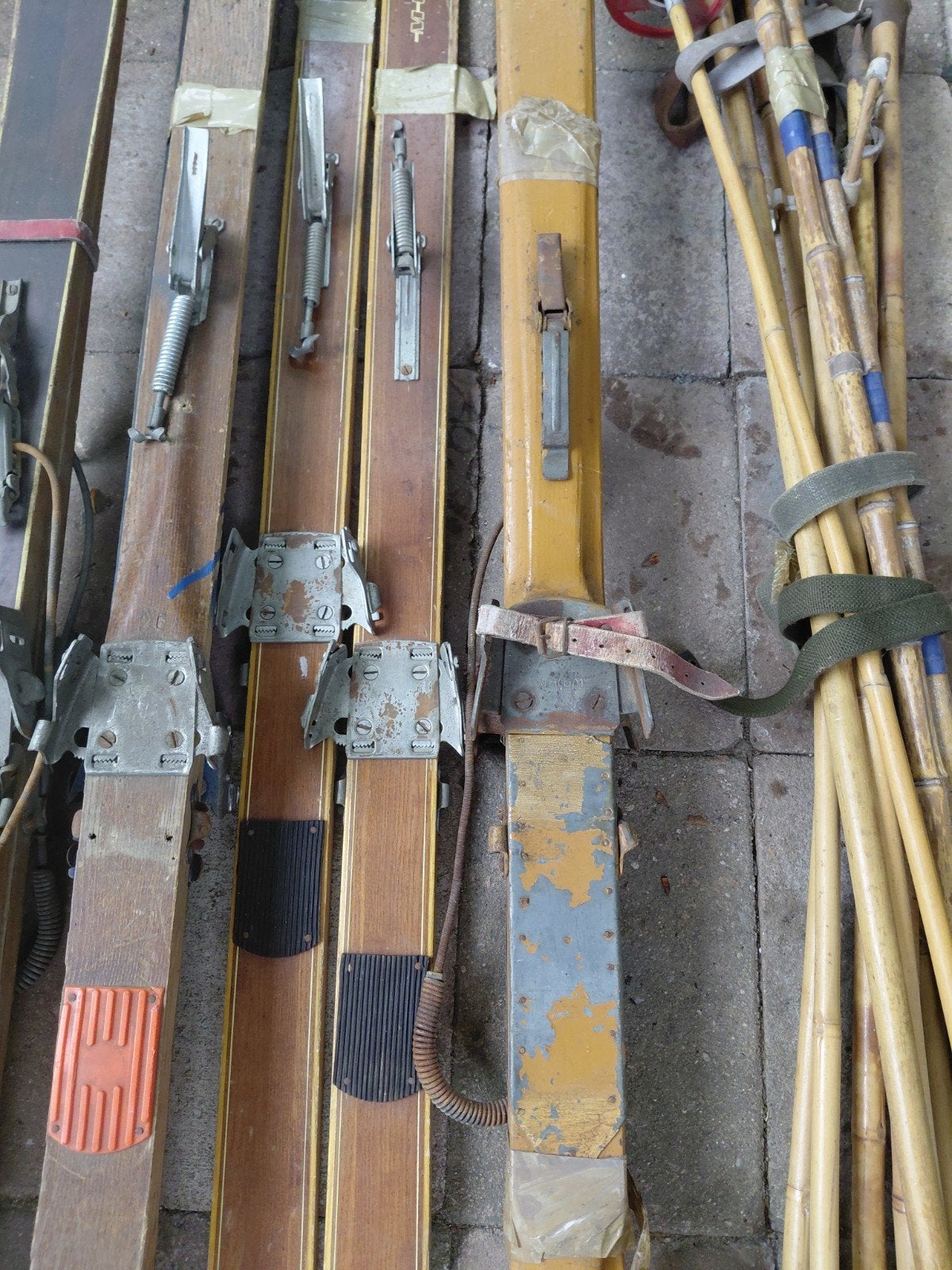 Vintage ski's ,4 stuks,met stokken 1950, Sport en Fitness, Skiën en Langlaufen, Ophalen of Verzenden, Ski's, Overige merken