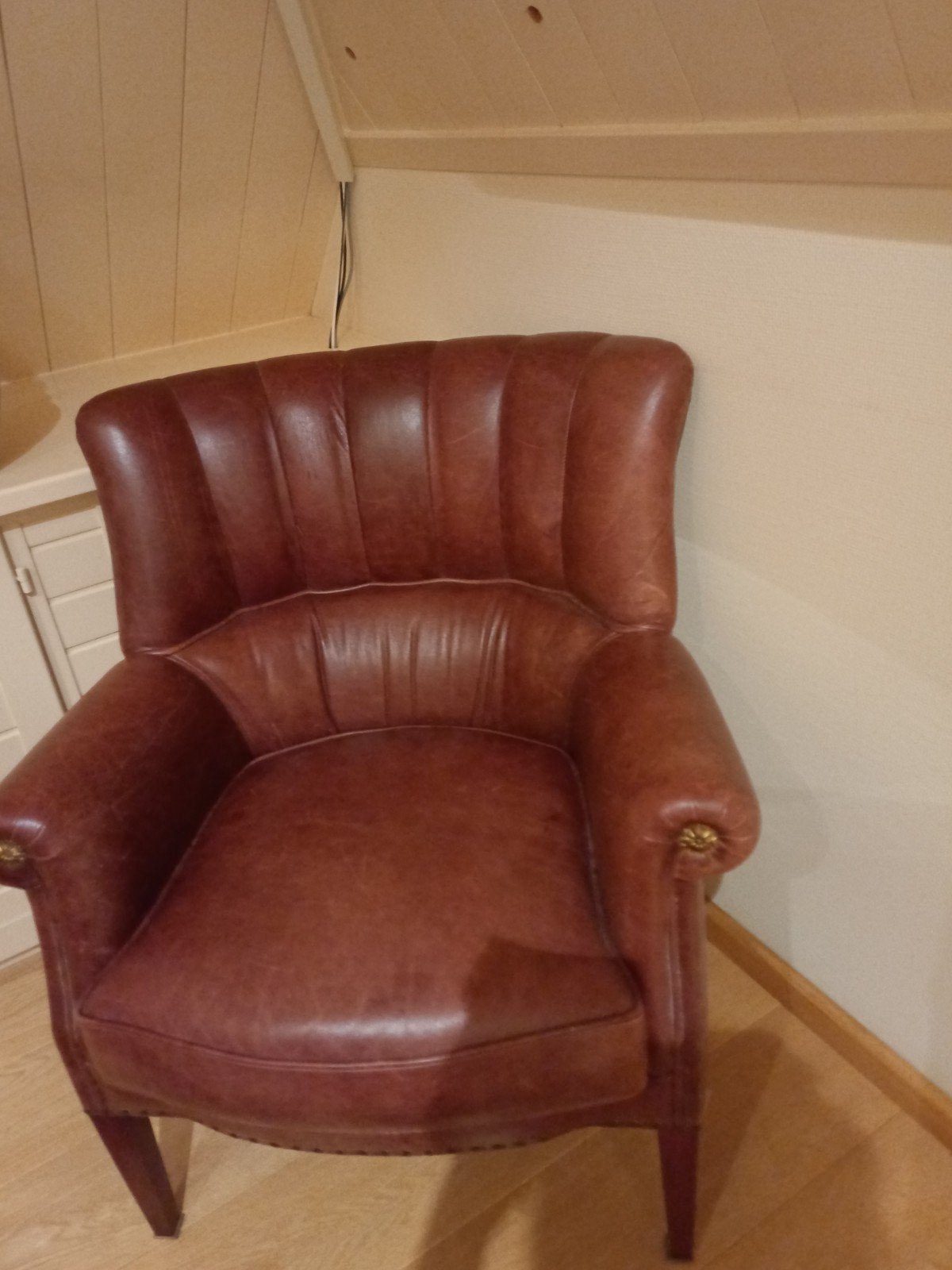 nog mooie aparte leren fauteuil, Ophalen, Gebruikt, 50 tot 75 cm, Leer