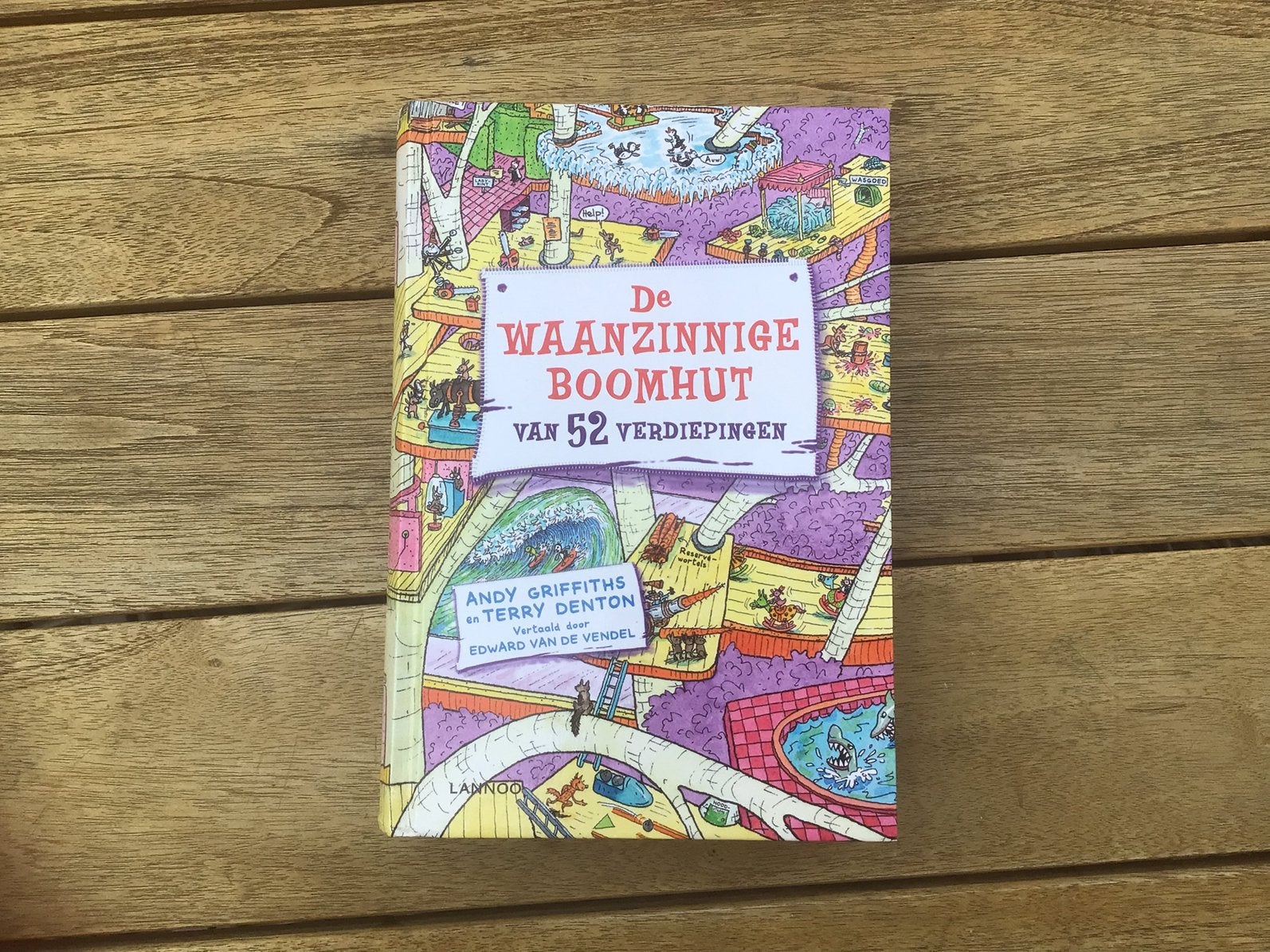 De Waanzinnige Boomhut 52 verdiepingen, Boeken, Ophalen of Verzenden, Zo goed als nieuw