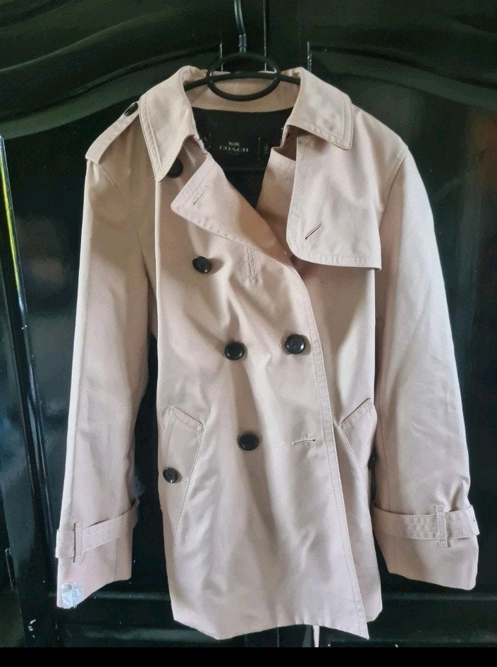 Nieuwe lichtroze trenchcoat maat m, Maat 38/40 (M), Nieuw, Ophalen of Verzenden, Roze