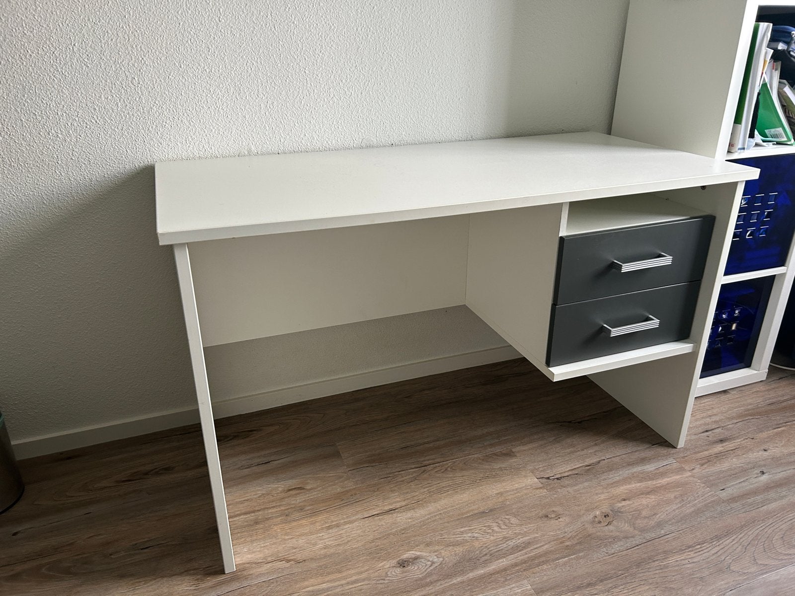 Wit bureau met lades - ideaal voor thuiswerkplek, Ophalen, Gebruikt, Met lades, Spaanplaat of MDF