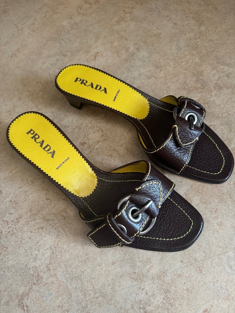 Originele Vintage Prada Mules / Sandalen (Y2K) - Maat 36, Kleding | Dames, Zo goed als nieuw, Bruin, Prada, Sandalen of Muiltjes