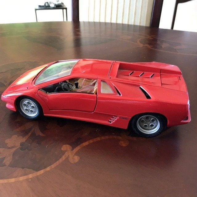 modelauto 1:18, Hobby en Vrije tijd, Modelauto's | 1:18, Ophalen of Verzenden, Zo goed als nieuw, Overige merken