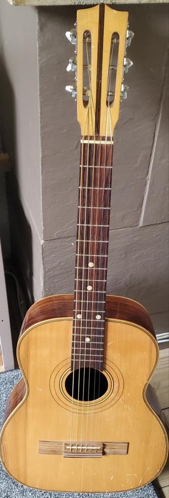 Akoestische gitaar, Ophalen, Klassieke of Spaanse gitaar
