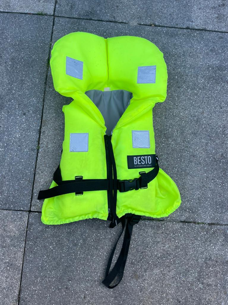 Besto zwemvest tot 20kg geel met fluit, Ophalen of Verzenden, Zo goed als nieuw, Kind, Reddingsvest of Zwemvest