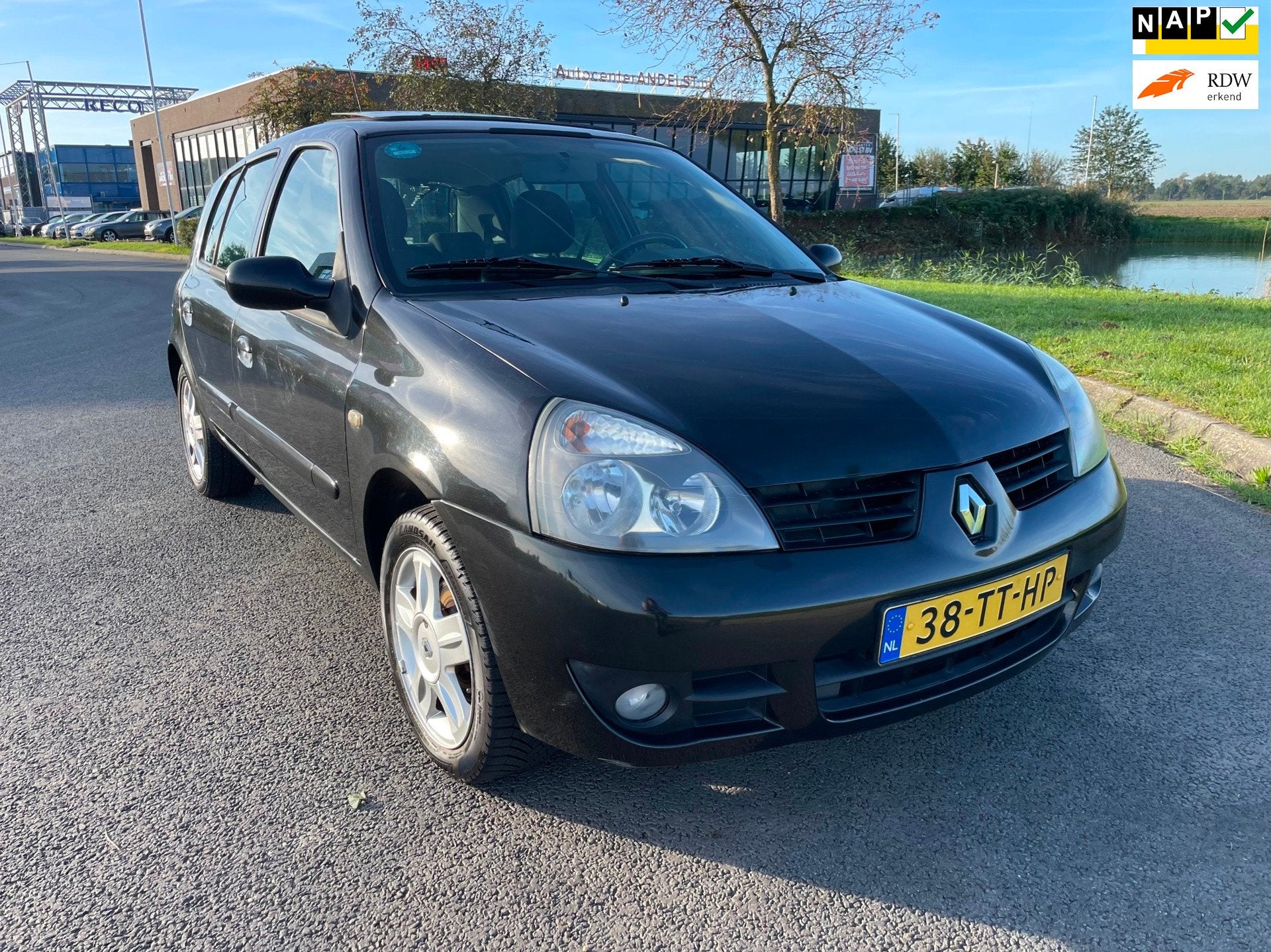 Renault Clio 1.2-16V Campus, 5drs, Trekhaak, Airco, Elektr r, Voorwielaandrijving, Stof, 31 €/maand, 4 cilinders
