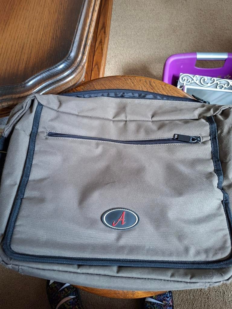 Handige schoudertas/laptoptas, grijs, Ophalen of Verzenden, Zo goed als nieuw, Grijs, Overige merken