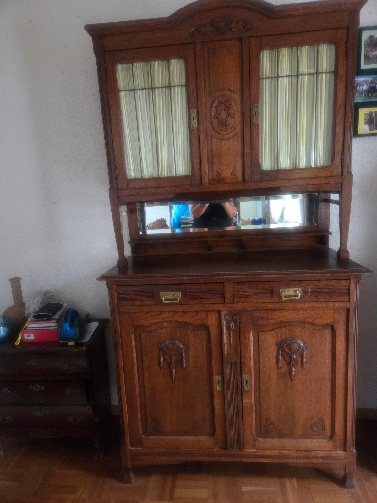 Antieke Eiken Buffetkast met Vitrine en Lades, Ophalen