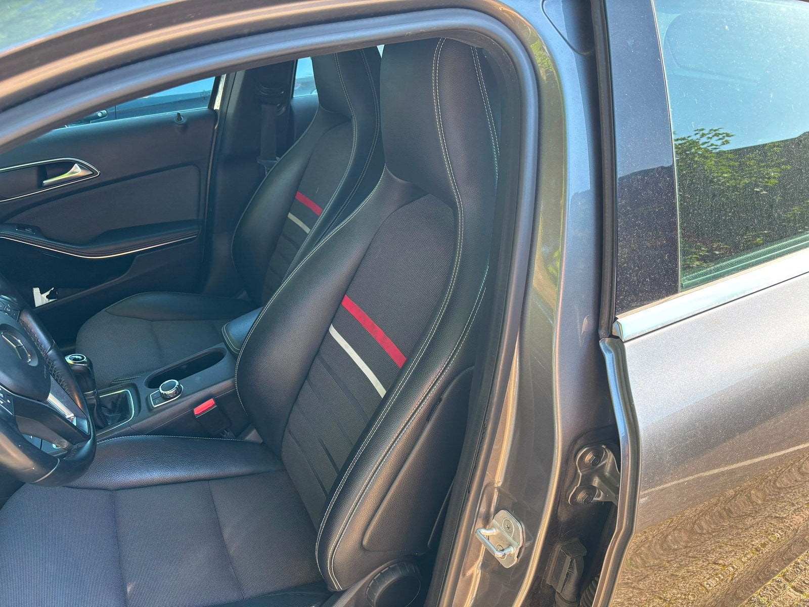 Mercedes A 180 Ambition 2014, Auto's, Opel, Particulier, ADAM, Achteruitrijcamera, Automatische klimaatregeling, Benzine, B, Hatchback