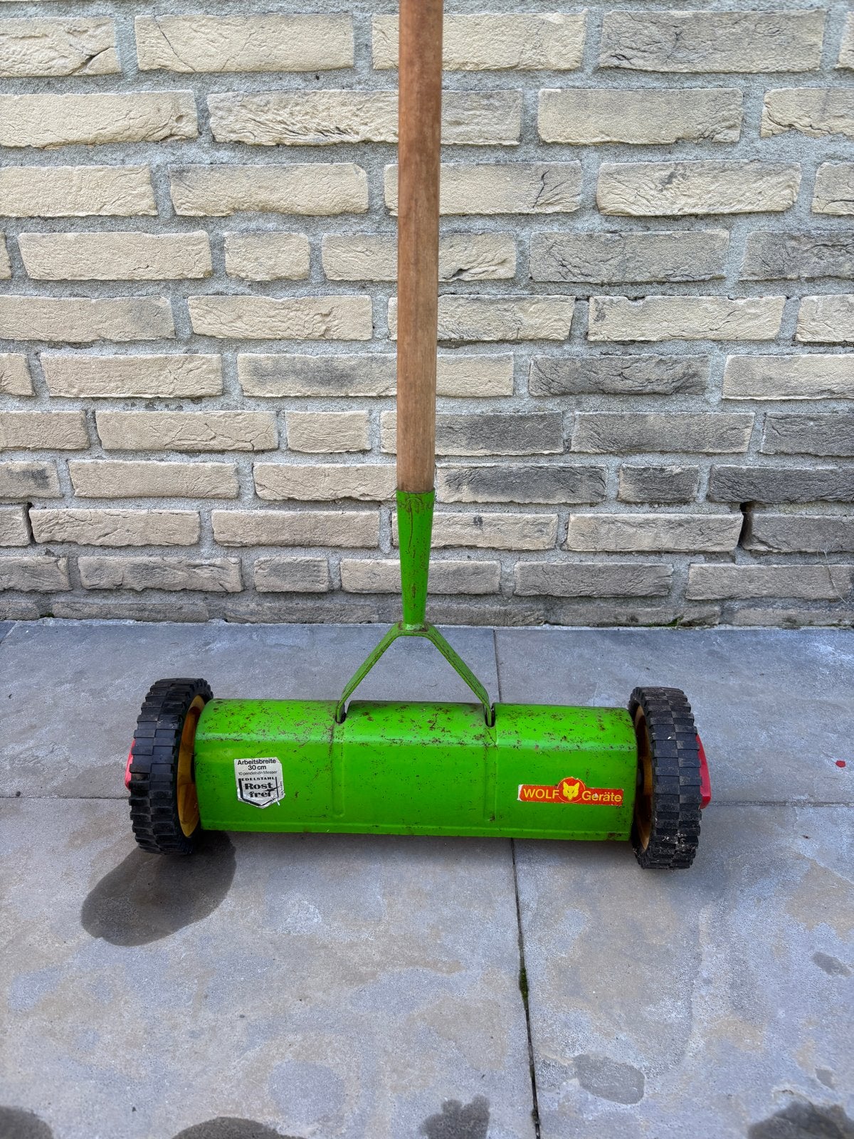 Wolf gazonbeluchter/verticuteerder met steel, Tuin en Terras, Ophalen, Zo goed als nieuw, Overige soorten