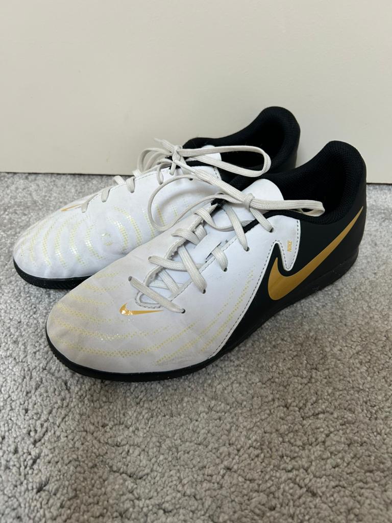 Nike Phantom GX zaalschoenen, Gebruikt, Ophalen of Verzenden, Jongen of Meisje, Sportschoenen