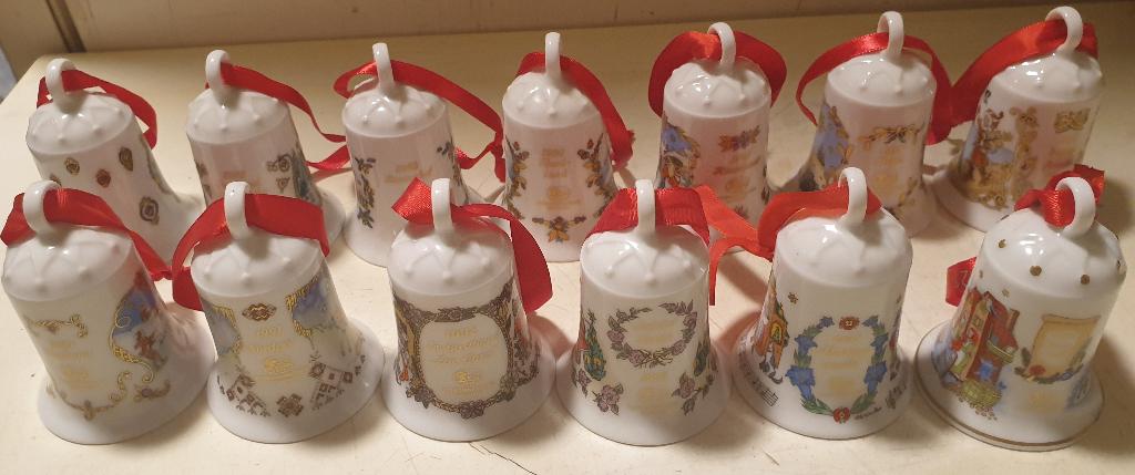 hutschenreuther kerstklokjes / div jaartallen/zonder doosjes, Diversen, Ophalen of Verzenden, Gebruikt