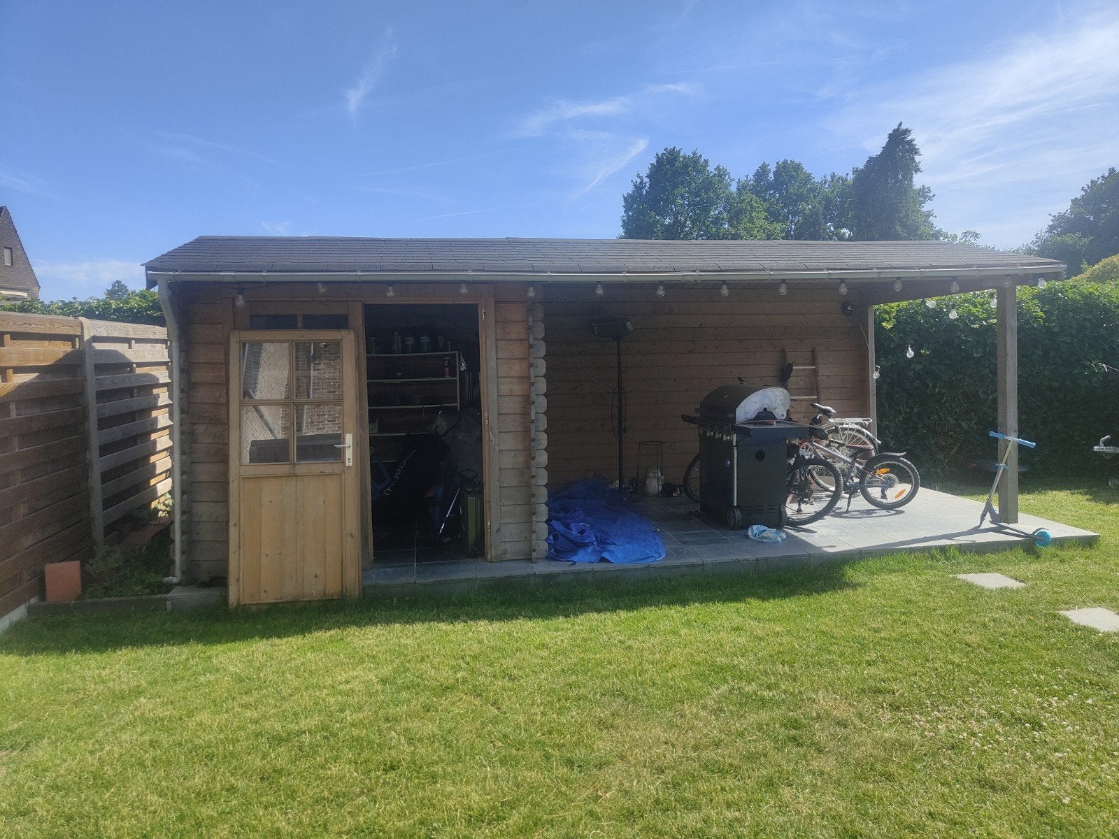 Houten tuinhuis met overkapping, Tuin en Terras, Tuinhuizen, Ophalen, Tuinhuis, 250 tot 500 cm, 1 raam