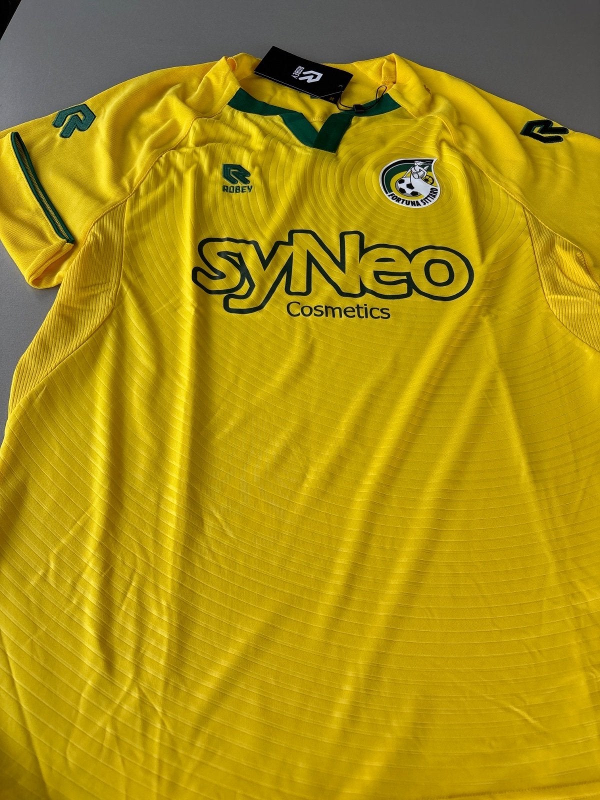 Fortuna Sittard thuisshirt 2025/26 maat S, Maat S, Verzenden, Nieuw, Shirt