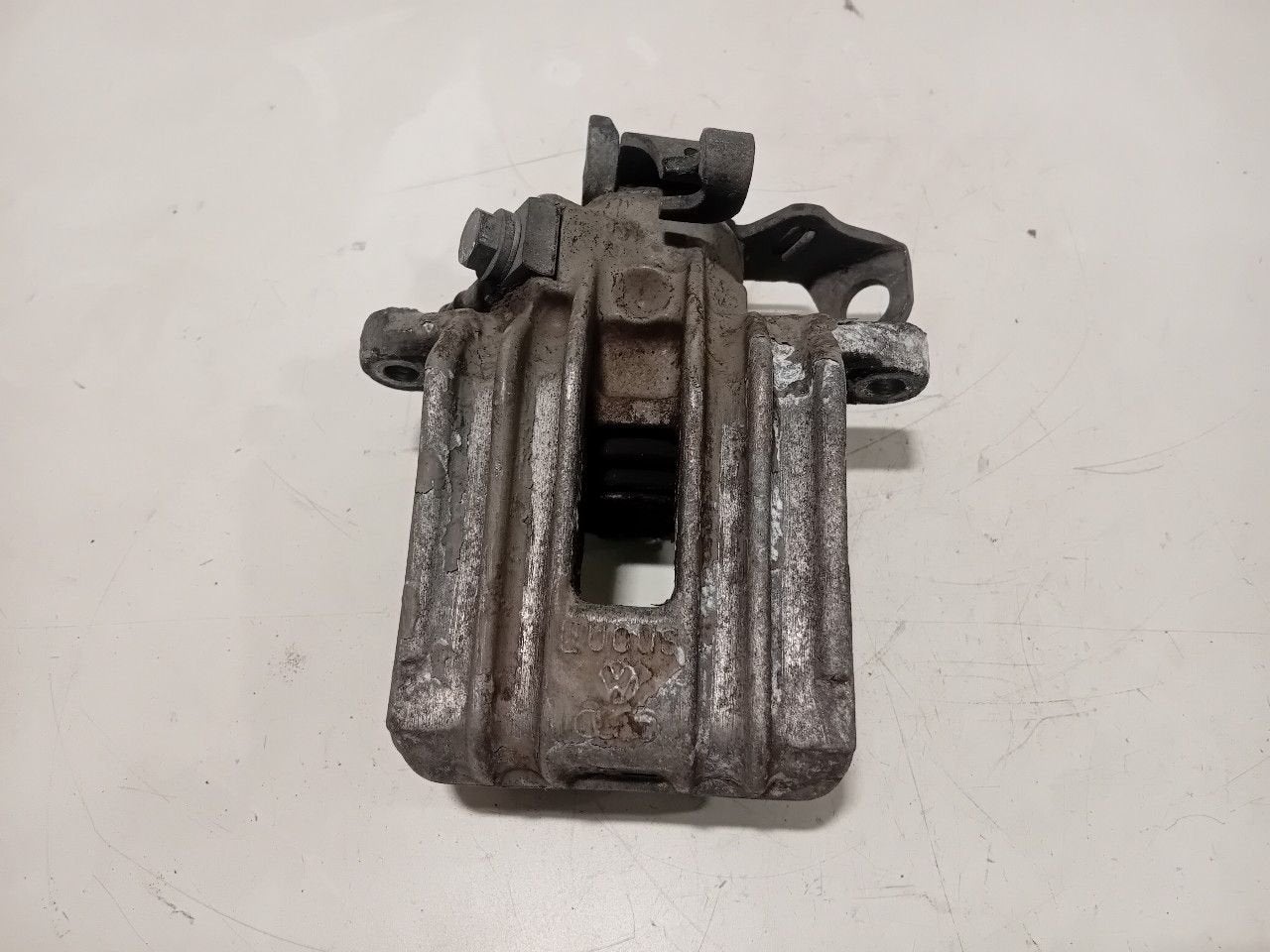 Remklauw links achter Audi TT, Onderdelen@venauto.nl, Van der Ven Autorecycling B.V., Gebruikt, Ettenseweg 76, 4706 PB Roosendaal, The Netherlands